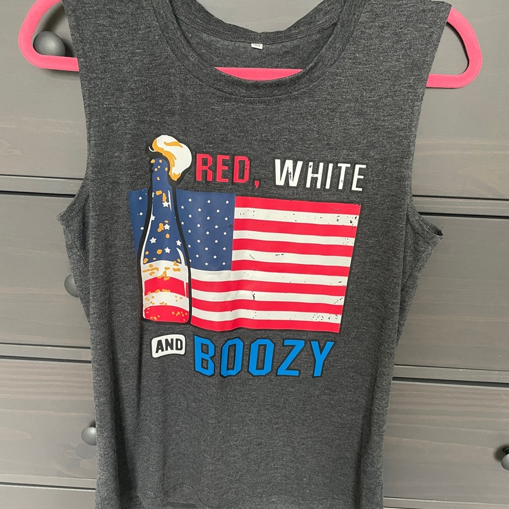 Gray Patriotic Tank Top with Graphic Design